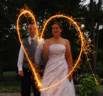 Michigan wedding photographer who gets rave reviews from Michigan brides