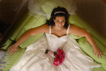 Michigan wedding photojournalist creates great images at Greystone in Romeo Michigan