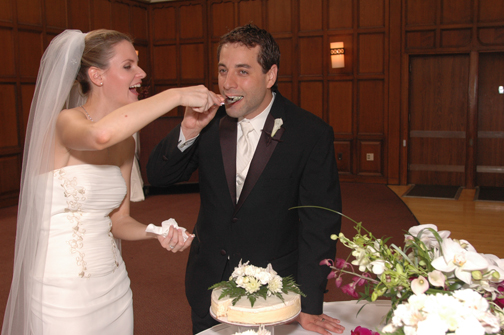 Michigan wedding photojournalism captures candid wedding moments