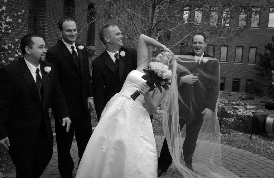 Michigan wedding photojournalist shoots for 8 hours